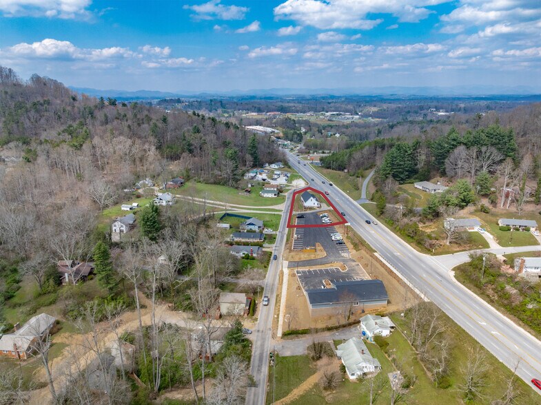 More Photos Of 396 New Leicester Hwy, Asheville Office For Sale