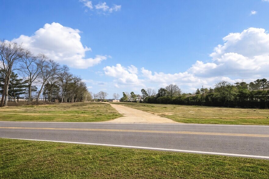 More Photos Of 18125 Highway 26 W, Lucedale Land For Sale
