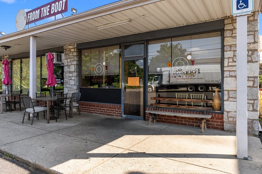 More Photos Of 513-519 Germantown Pike, Lafayette Hill Storefront For Lease