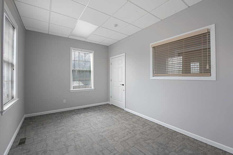 More Photos Of 1360 Montauk Hwy, Mastic Office For Lease
