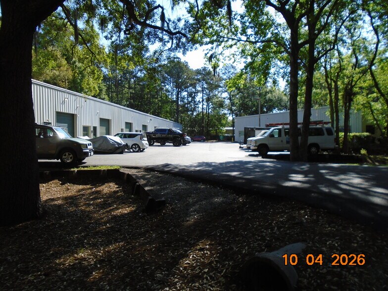 More Photos Of 148 Island Dr, Hilton Head Warehouse For Sale