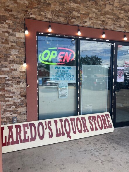 More Photos Of 1602 Corpus Christi St, Laredo General Retail For Lease