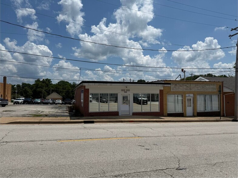 More Photos Of 206 S Church St, Union Office For Sale