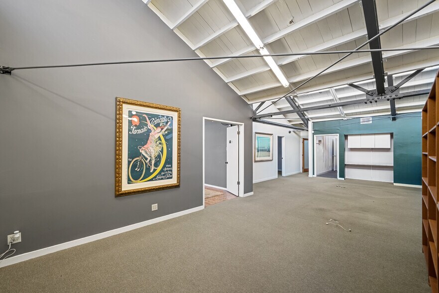 More Photos Of 1545-1555 Pacific Ave, San Francisco Storefront For Sale