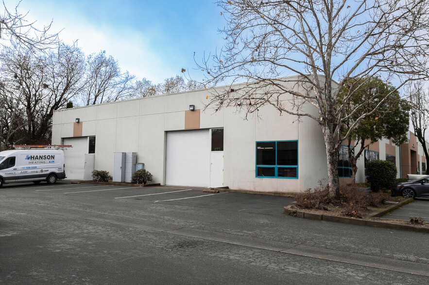 Primary Photo Of 7975 Cameron Dr, Windsor Warehouse For Lease