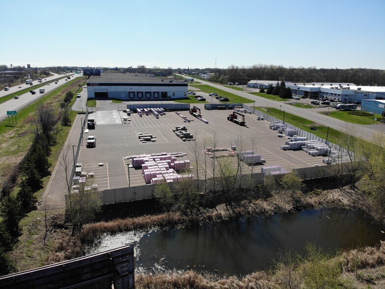 More Photos Of 22000 Industrial Blvd, Rogers Distribution For Lease