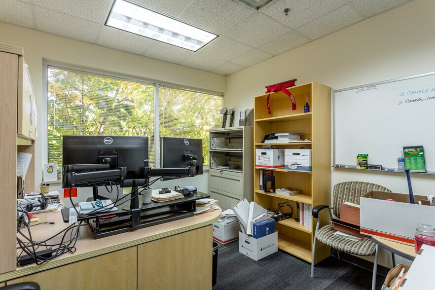More Photos Of 1450 Technology Dr, Harrisonburg Office For Sale