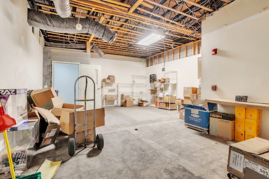 More Photos Of 1450 Pa-51, Clairton Office For Sale