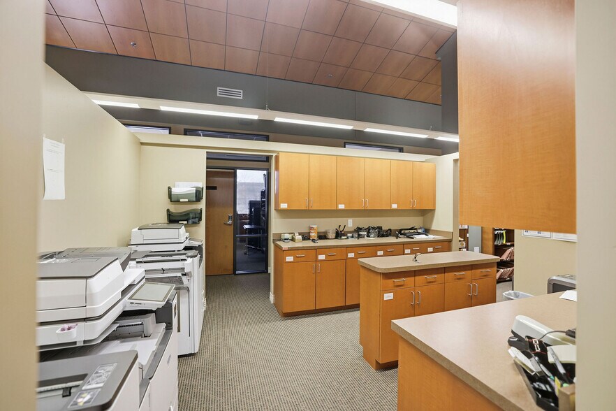More Photos Of 68031 Capital Trace Row, Mandeville Office For Lease