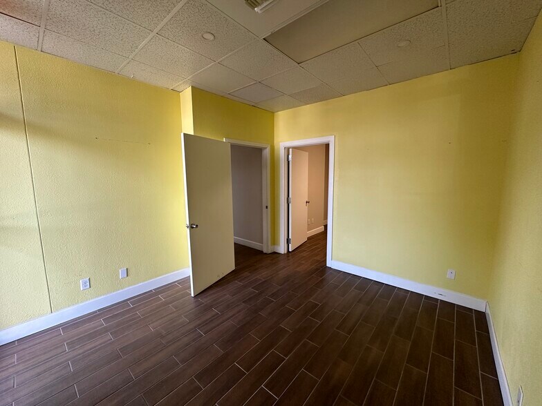 More Photos Of 1280 Hawkins Blvd, El Paso Office For Lease