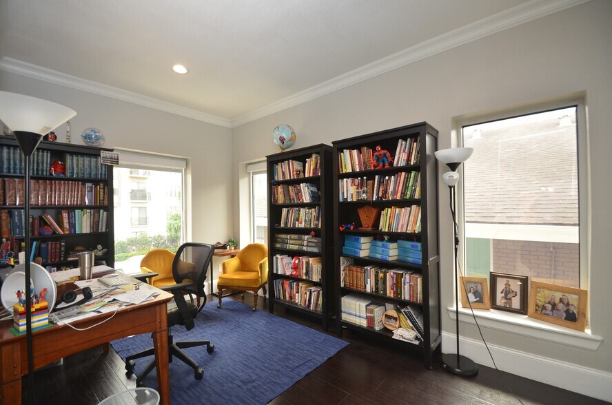 More Photos Of 1644 W Alabama St, Houston Loft Creative Space For Lease