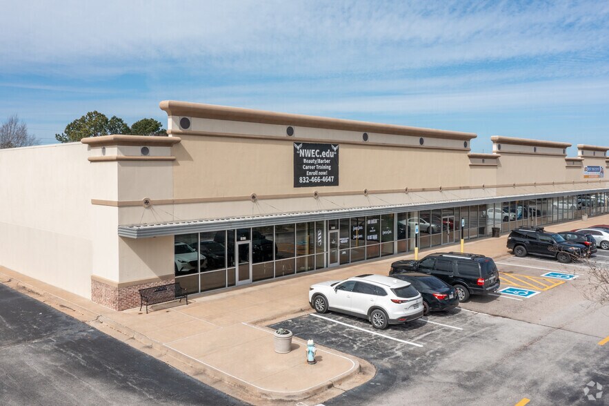 More Photos Of 6501-6887 Highway 6 N, Houston Unknown For Lease