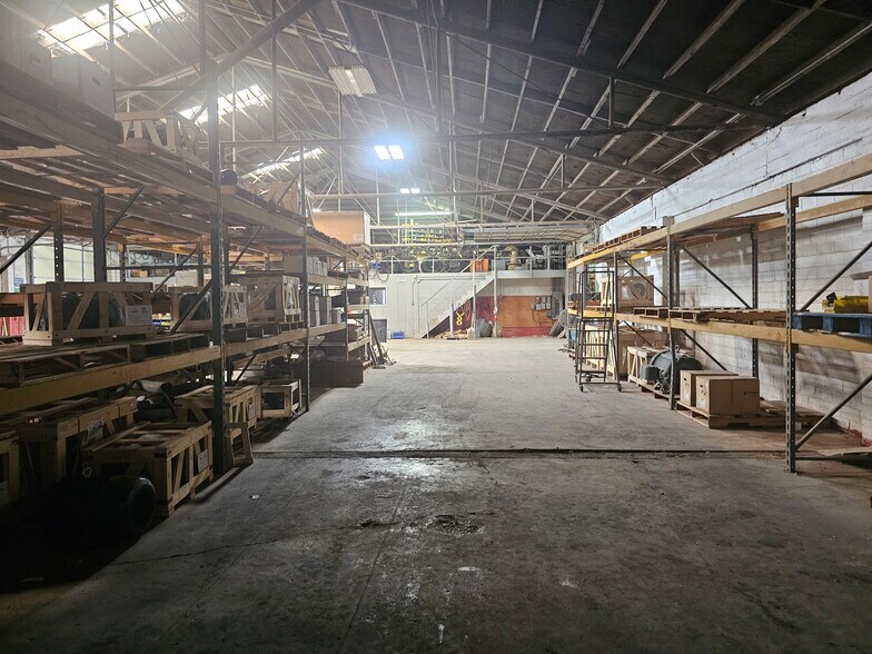 More Photos Of 110 CR 141, Sweetwater Warehouse For Sale