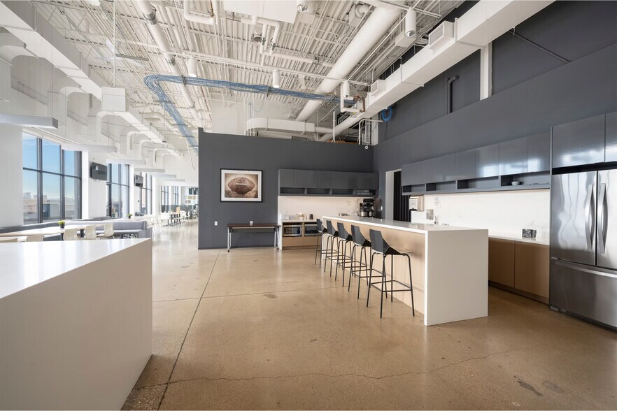 More Photos Of 1333 N Kingsbury St, Chicago Office For Lease