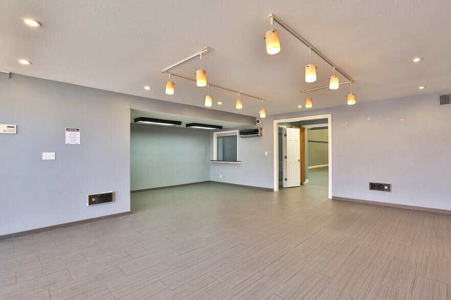 More Photos Of 1206 S Amphlett Blvd, San Mateo Warehouse For Sale