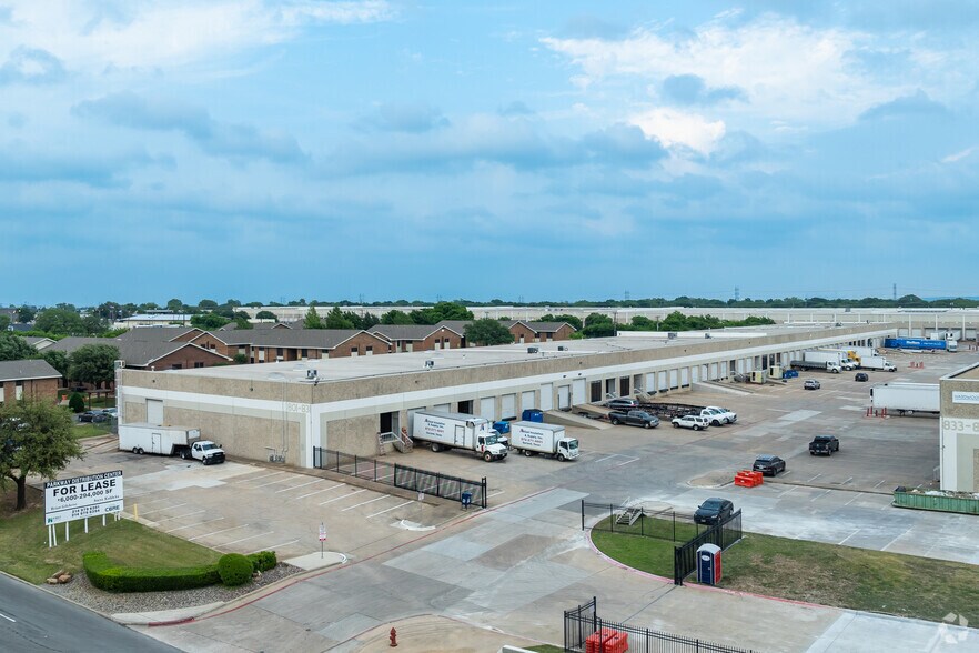 More Photos Of 502 Fountain Pky, Grand Prairie Warehouse For Lease