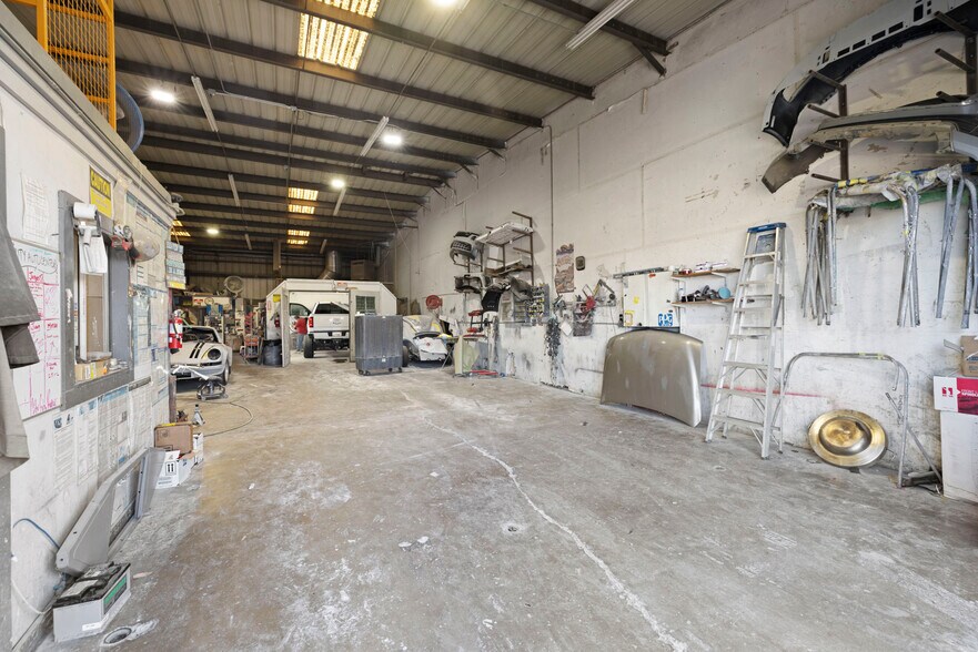 More Photos Of 820 Beckman Rd, Lodi Auto Repair For Lease