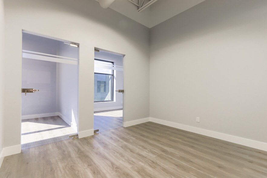 More Photos Of 580 Nicola Ave, Port Coquitlam Warehouse For Lease