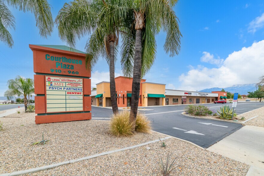 More Photos Of 950-960 N State St, Hemet Unknown For Sale