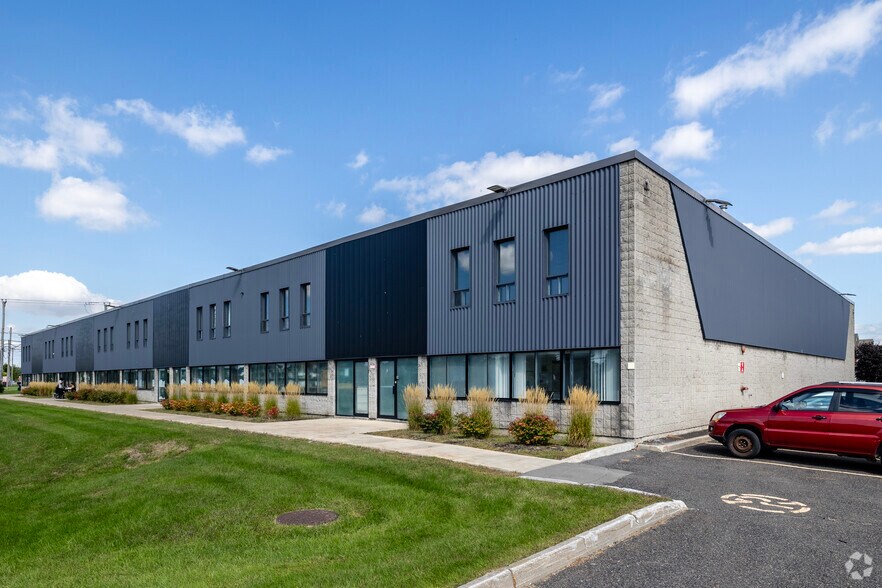 Primary Photo Of 4800 Boul Kimber, Longueuil Warehouse For Lease