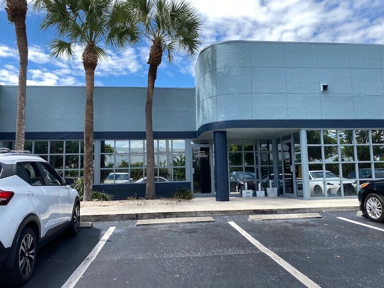 More Photos Of 7351 W Oakland Park Blvd, Fort Lauderdale Office For Sale