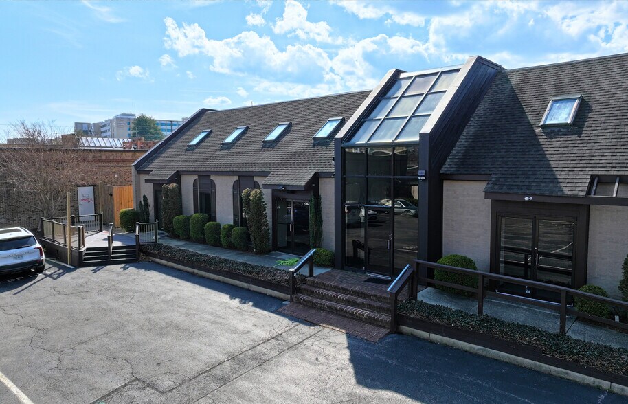 More Photos Of 1630 Braeburn Dr, Salem Office For Sale