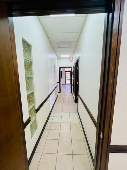 More Photos Of 1900 N Mesa St, El Paso Medical For Lease