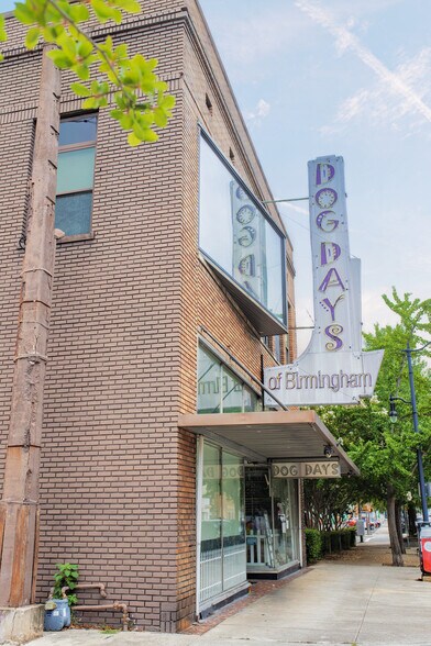 More Photos Of 112 18th St N, Birmingham Storefront For Sale