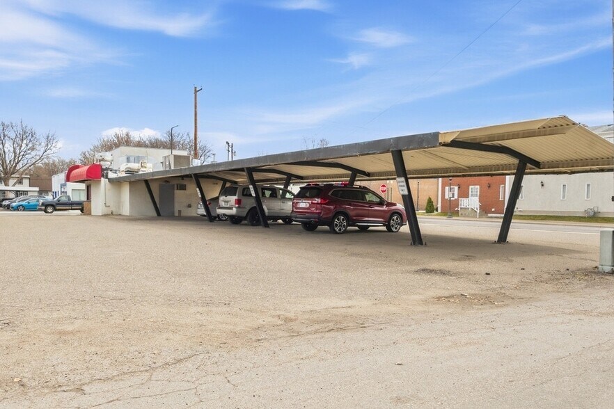 More Photos Of 1409 Arcade St, Saint Paul Restaurant For Sale