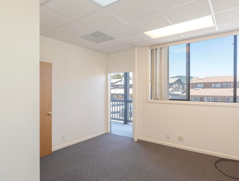 More Photos Of 13748 Center St, Carmel Valley Office Residential For Lease