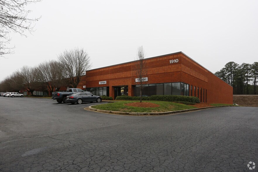 More Photos Of 2010 Cobb International Blvd, Kennesaw Unknown For Lease