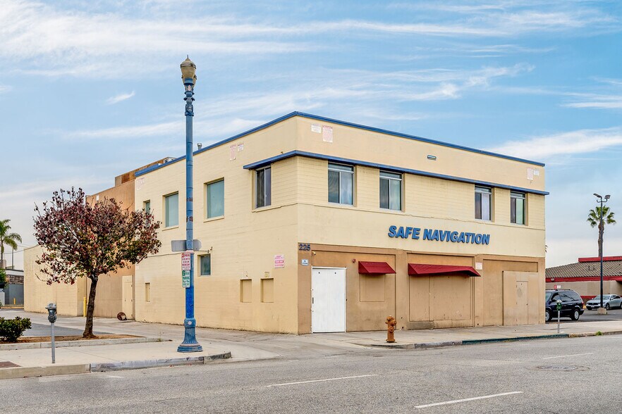 Primary Photo Of 225 E 6th St, Long Beach Medical For Lease