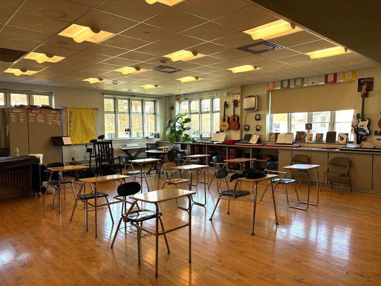 More Photos Of 621 Blooming Grove Tpke, New Windsor Township Schools For Sale