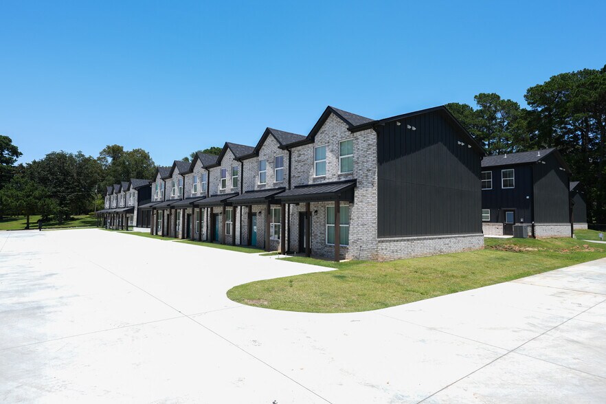 More Photos Of 6702 University Ave, Texarkana Apartments For Sale