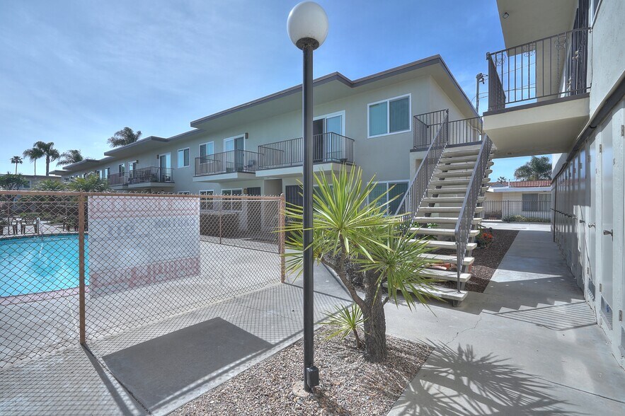 More Photos Of 561 Park Way, Chula Vista Apartments For Sale