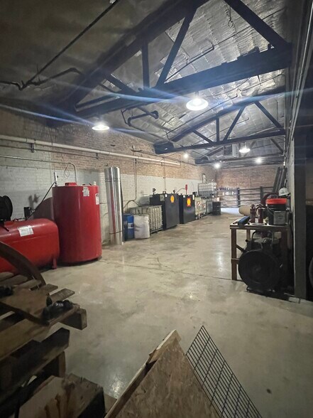 More Photos Of 2625 Gardner Rd, Broadview Warehouse For Lease