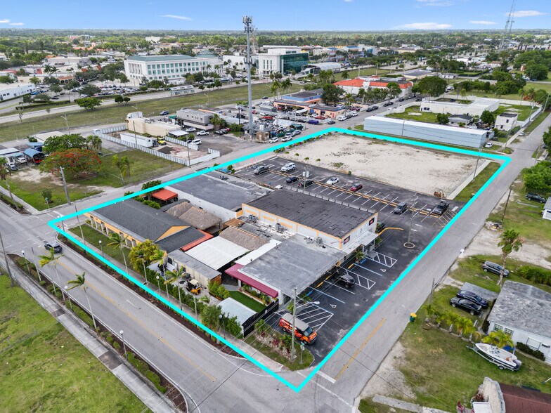 More Photos Of 17 NE 1st Rd, Homestead Storefront Retail Office For Sale