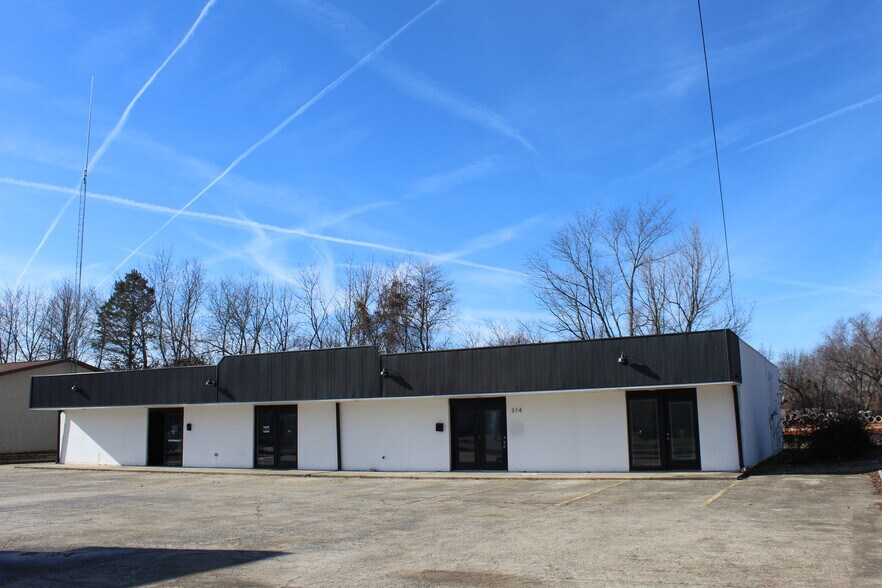 More Photos Of 310 N 13th St, Rogers Storefront Retail Office For Sale