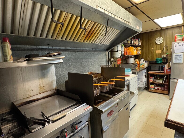 More Photos Of 222 Katherine St, Buffalo Restaurant For Sale