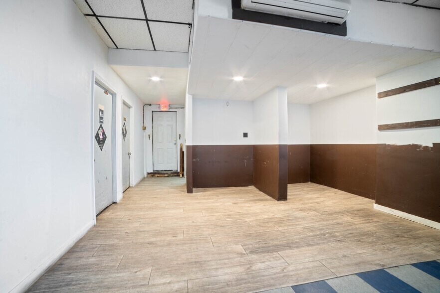 More Photos Of 1321 Commonwealth Ave, Duluth Storefront For Sale