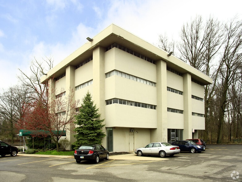 More Photos Of 25300 Lorain Rd, North Olmsted Medical For Lease