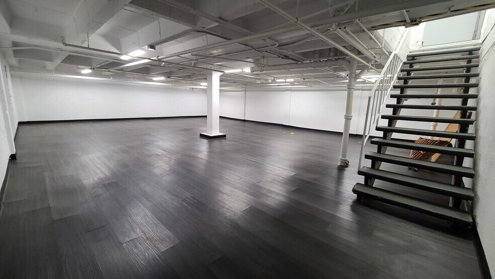 More Photos Of 969 N Hill St, Los Angeles Storefront For Lease