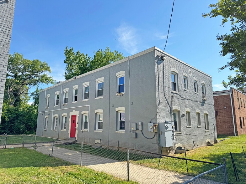 Primary Photo Of , Washington Multifamily For Sale