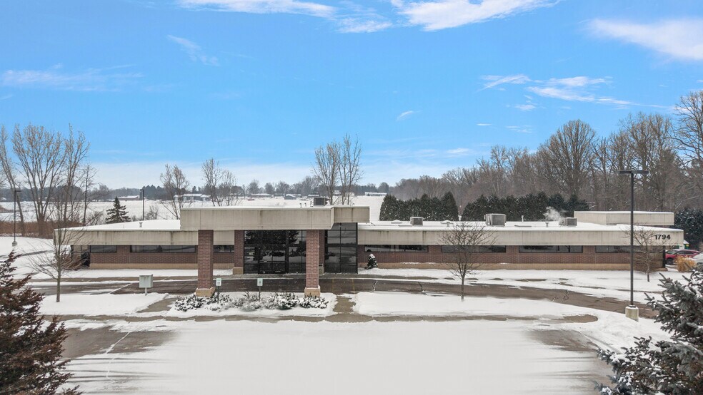 More Photos Of 1794 N Lapeer Rd, Lapeer Medical For Sale
