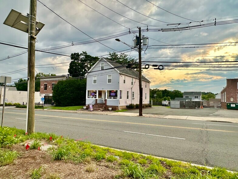 More Photos Of , Livingston General Retail For Sale