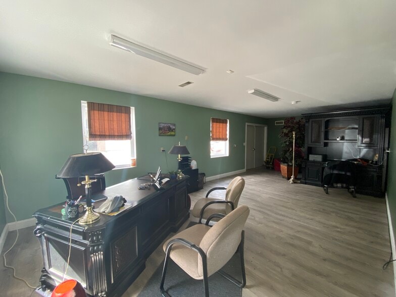 More Photos Of 472 W Main St, Tilton Warehouse For Sale