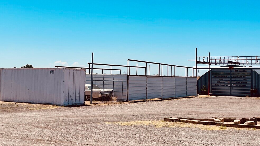 More Photos Of 1613 W San Antonio St, Marfa Specialty For Sale