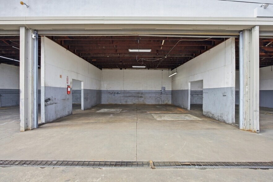 More Photos Of 4202 W El Segundo Blvd, Hawthorne Auto Repair For Sale