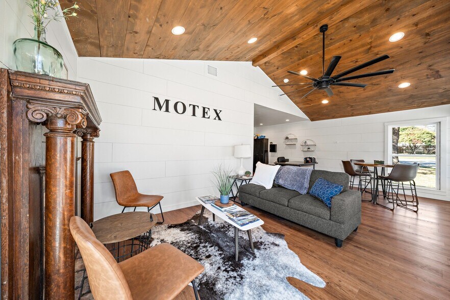 More Photos Of 3306 W Waco Dr, Waco Office Residential For Sale