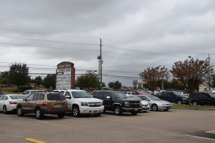 More Photos Of 9740 Barker Cypress Rd, Cypress Restaurant For Lease